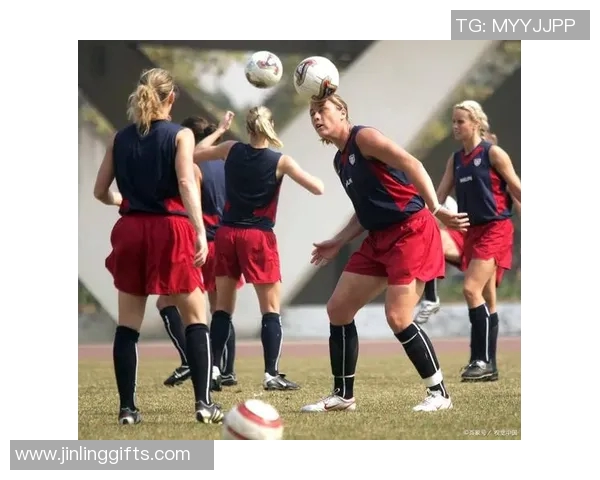 身高1米78的足球明星如何在绿茵场上展现非凡才华与魅力