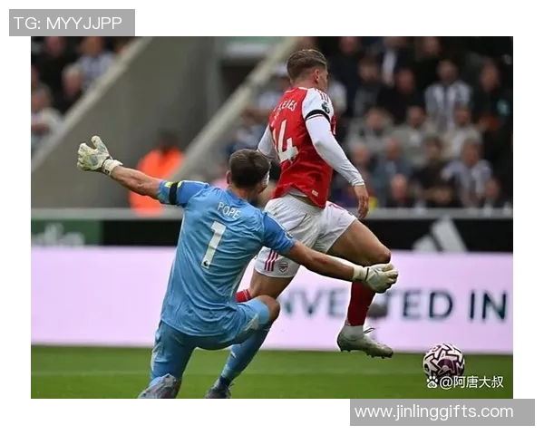 草泥马足球明星杯精彩对决展现球场魅力与激情的完美结合