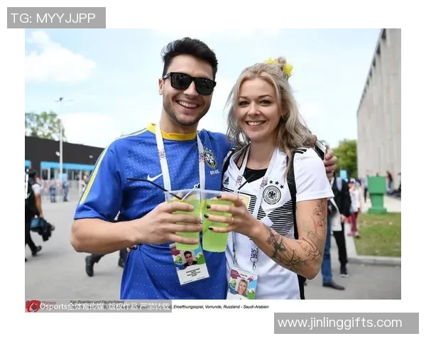 韩国足球明星盛装出席好友婚礼引发媒体热议与球迷关注